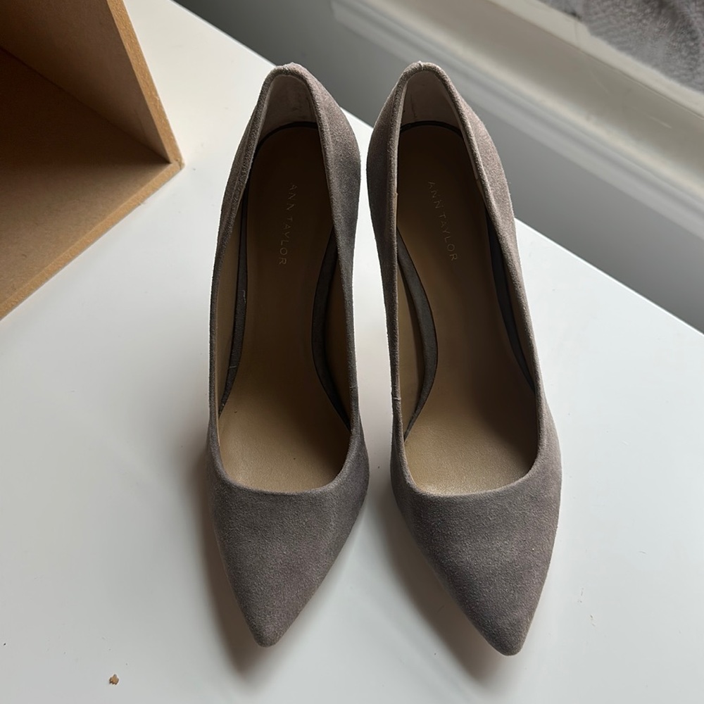 New condition. Neutral suede pumps. Ann Taylor 6.5